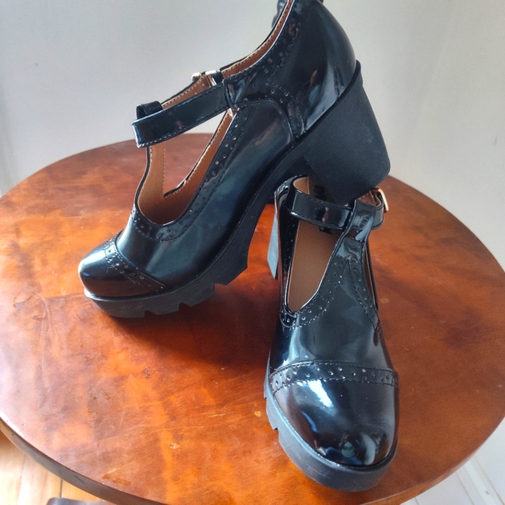 Dadawen faux patent leather chunky t-strap Mark Janes - Picture 2 of 6